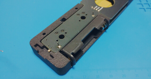 電池ホルダーのハンダ付け