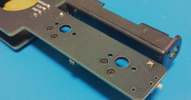 電池ホルダーのハンダ付け